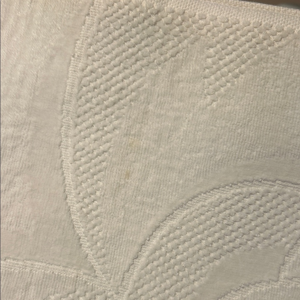 Chanel Elegant Cream Tote / beach Bag with tags! - Picture 9 of 16